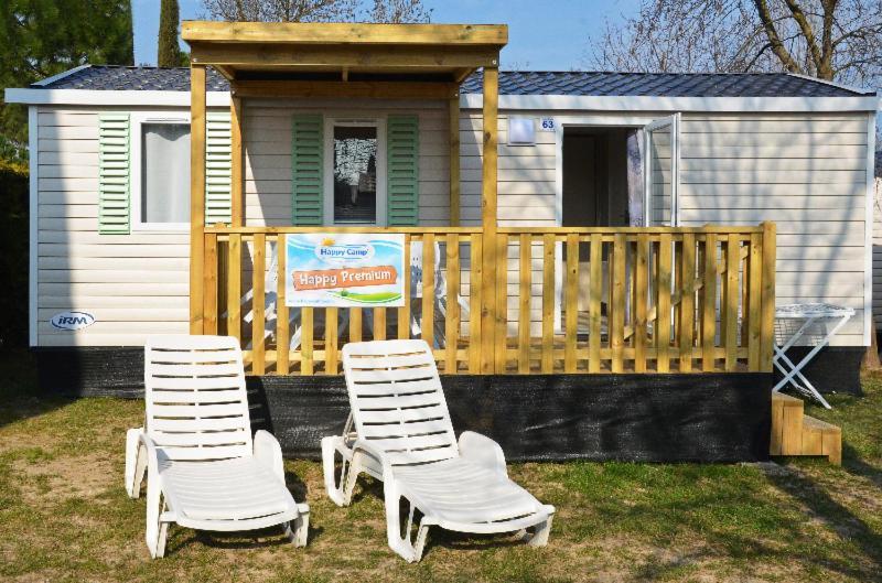 Happy Camp Mobile Homes In Camping Village Rosapineta روسولينا ماري المظهر الخارجي الصورة