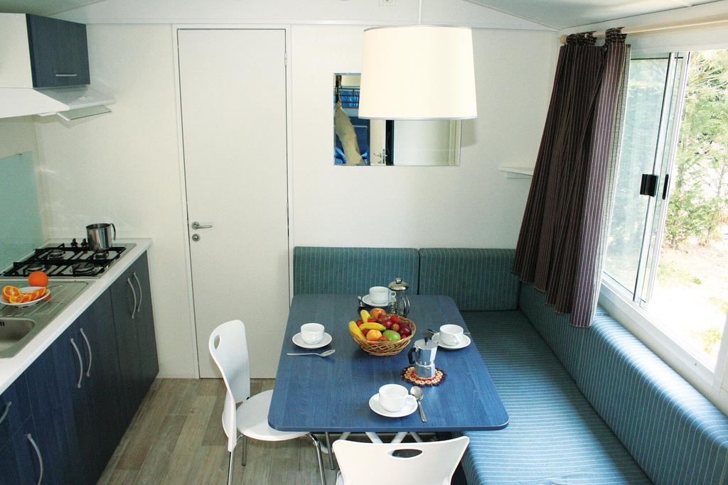 Happy Camp Mobile Homes In Camping Village Rosapineta روسولينا ماري المظهر الخارجي الصورة